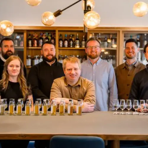 Chivas-Brothers-blending-team