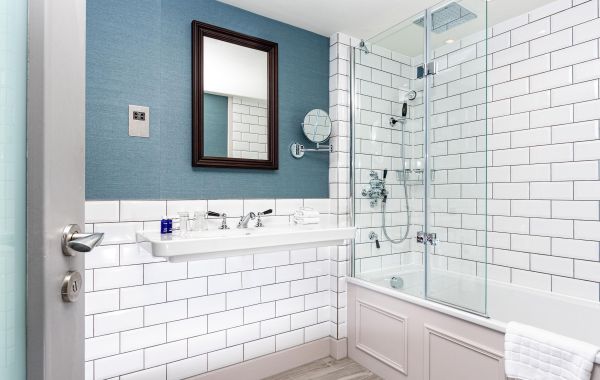 intercontinental-edinburgh-6122766076-3x2-1-600x380